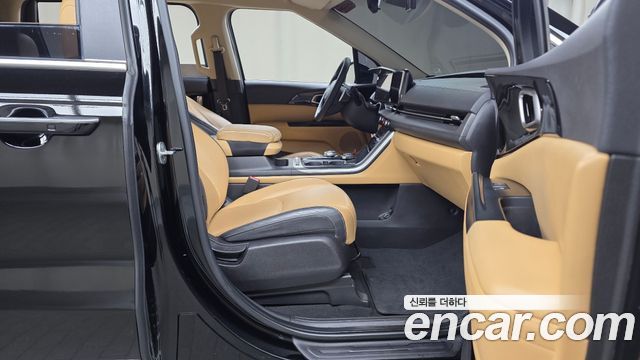Kia Canival 2021 — photo 17