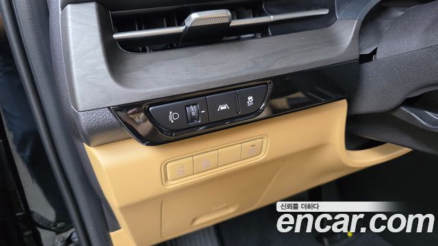Kia Canival 2021 — photo 23