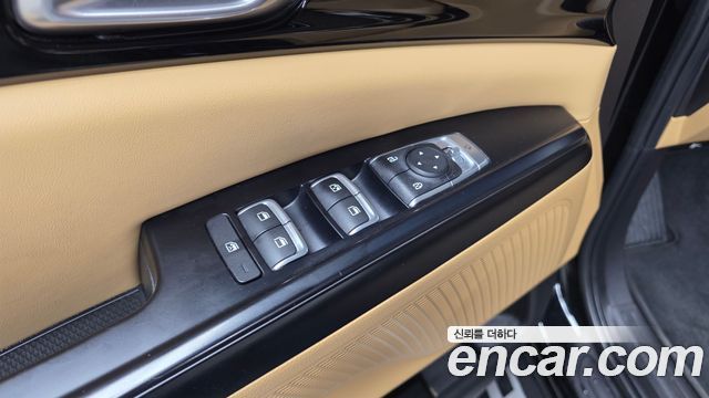 Kia Canival 2021 — photo 25