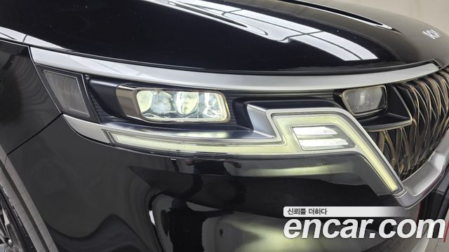Kia Canival 2021 — photo 8