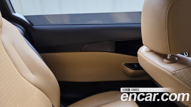Kia Canival 2021 — photo 15