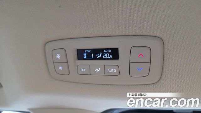Kia Canival 2021 — photo 29