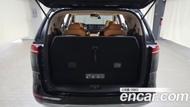 Kia Canival 2021 — photo 30