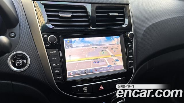 Hyundai Accent 2015 — photo 11