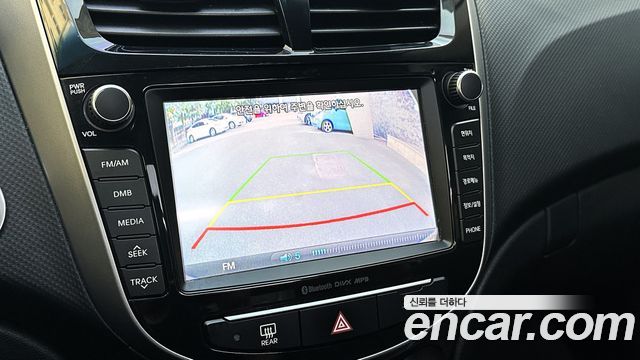 Hyundai Accent 2015 — photo 12