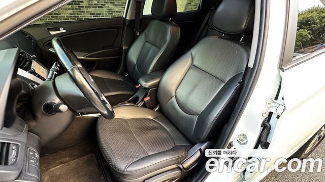 Hyundai Accent 2015 — photo 15