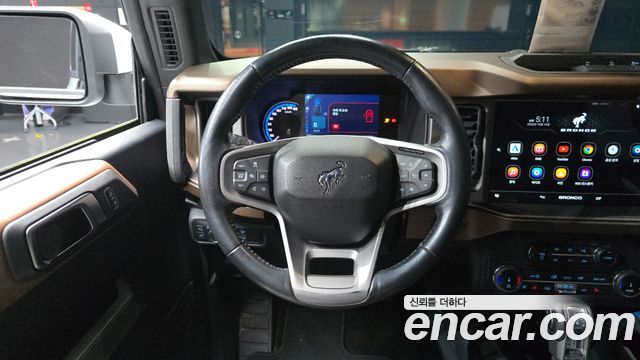 Ford Bronco 2022 — photo 19