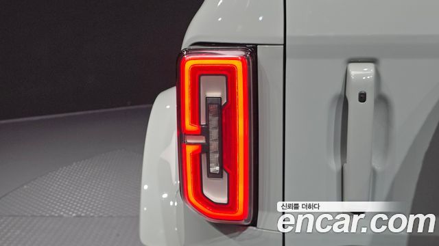 Ford Bronco 2022 — photo 9