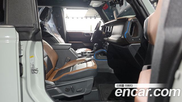 Ford Bronco 2022 — photo 16