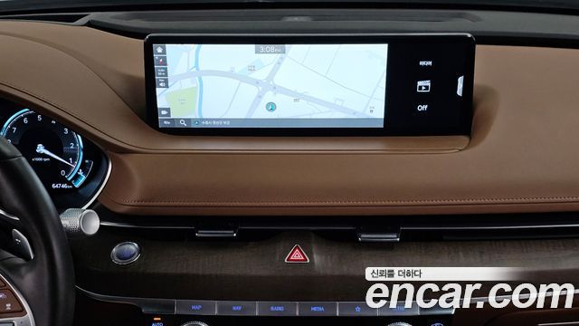 Genesis G80 2022 — photo 20