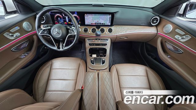 Mercedes-Benz E-Class 2021 — photo 10