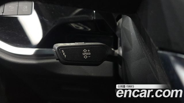 Audi Q3 2020 — photo 27