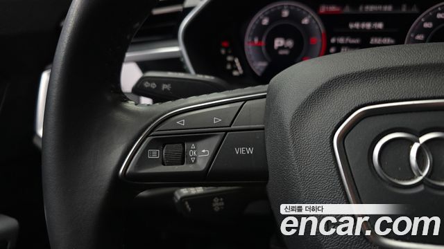 Audi Q3 2020 — photo 31