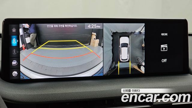 Genesis GV70 2022 — photo 15