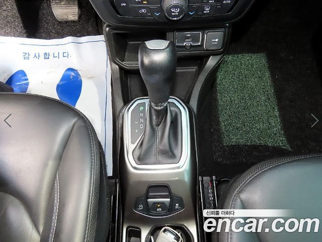 Jeep Renegade 2020 — photo 10