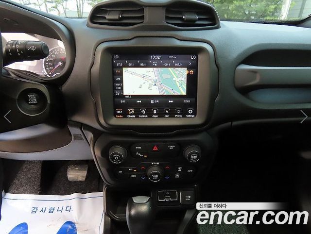 Jeep Renegade 2020 — photo 12