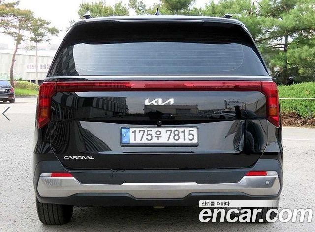 Kia Canival 2025 — photo 4
