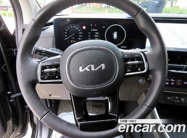 Kia Canival 2025 — photo 9