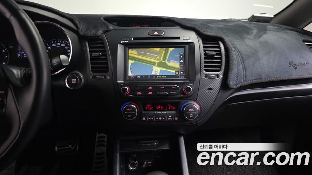 Kia K3 2015 — photo 14
