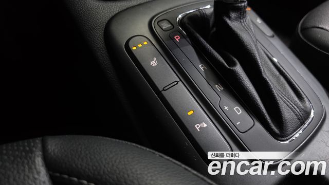 Kia K3 2015 — photo 18