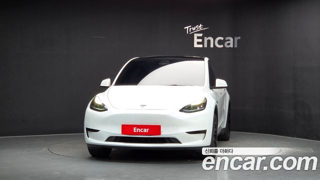 Tesla Model Y 2023 — photo 3