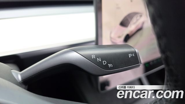 Tesla Model Y 2023 — photo 12