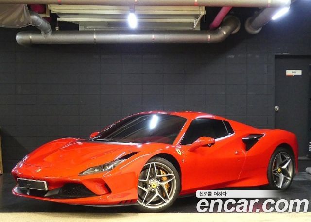 Ferrari F8 2021 — photo 2