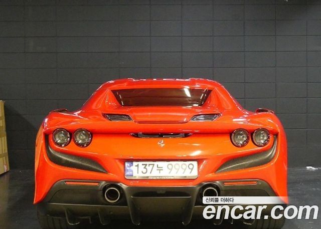 Ferrari F8 2021 — photo 3
