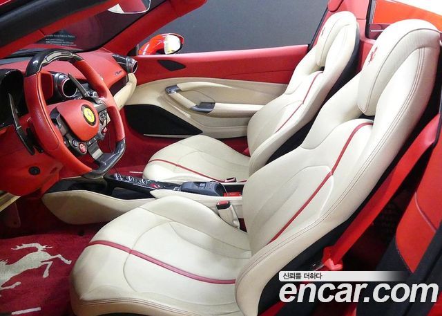Ferrari F8 2021 — photo 10