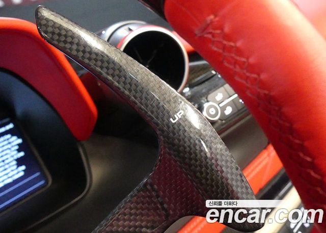 Ferrari F8 2021 — photo 15