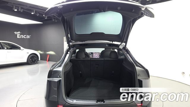 Tesla Model Y 2026 — photo 26
