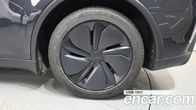 Tesla Model Y 2026 — photo 7