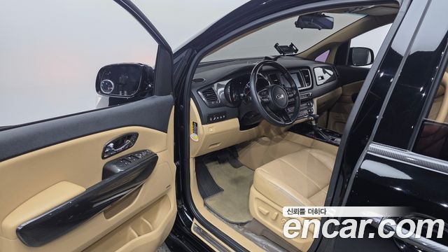 Kia Canival 2020 — photo 13