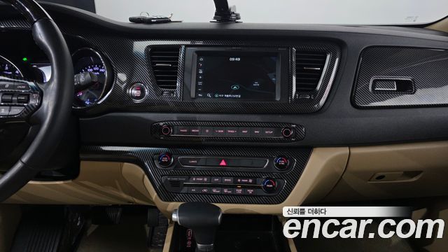 Kia Canival 2020 — photo 19