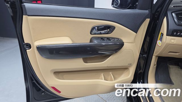 Kia Canival 2020 — photo 14