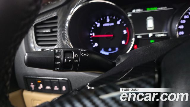Kia Canival 2020 — photo 28