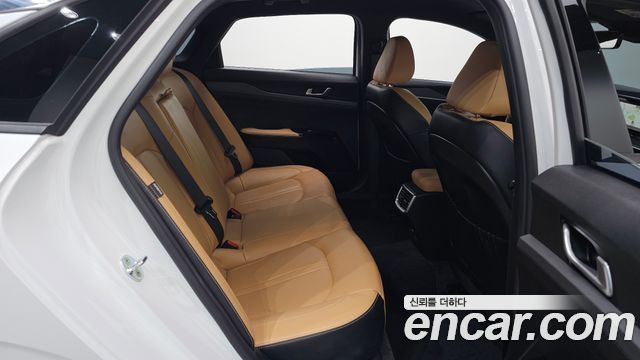 Kia K5 2023 — photo 18
