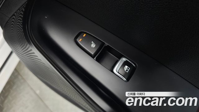 Kia K5 2023 — photo 32