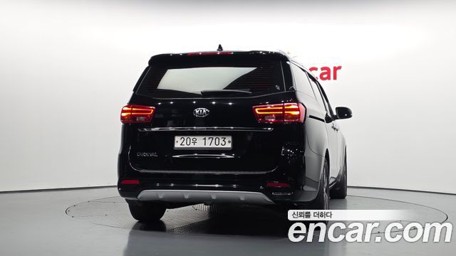 Kia Canival 2019 — photo 4