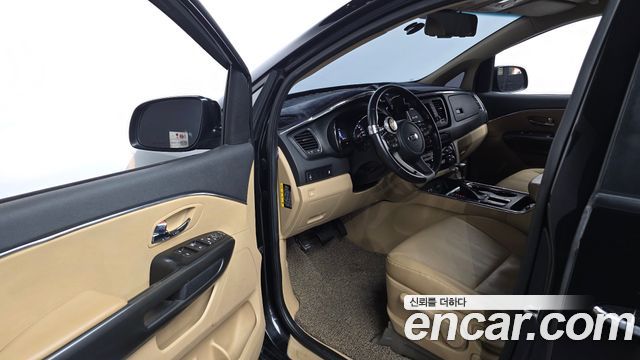 Kia Canival 2019 — photo 10