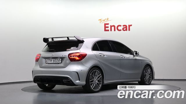 Mercedes-Benz A-Class 2017 — photo 2