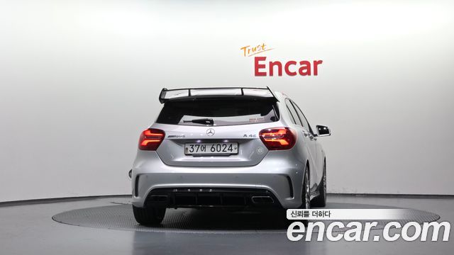 Mercedes-Benz A-Class 2017 — photo 4