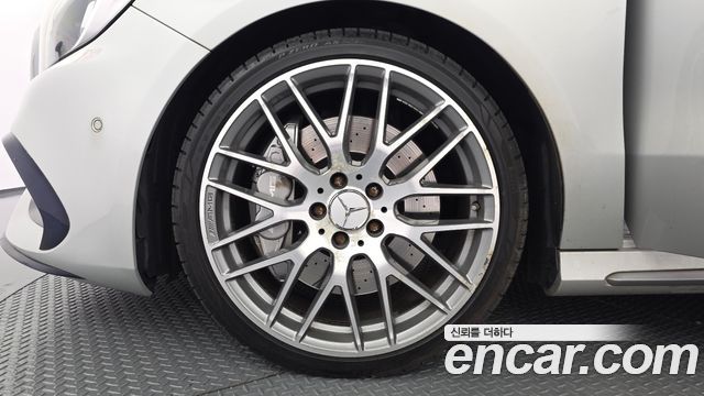 Mercedes-Benz A-Class 2017 — photo 5
