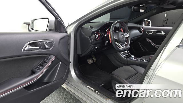 Mercedes-Benz A-Class 2017 — photo 13