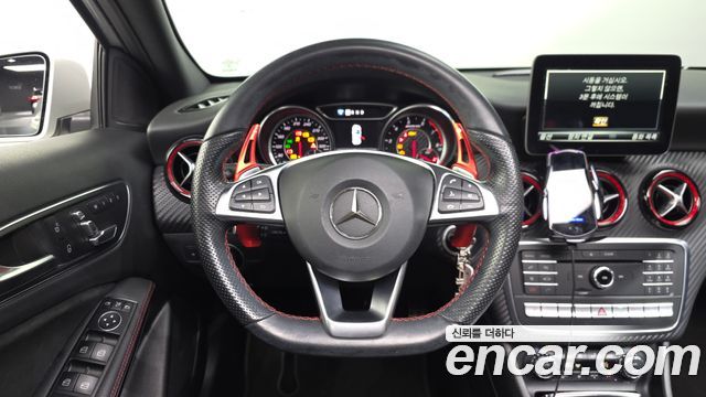 Mercedes-Benz A-Class 2017 — photo 19
