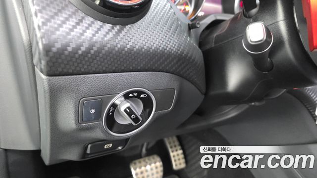 Mercedes-Benz A-Class 2017 — photo 27