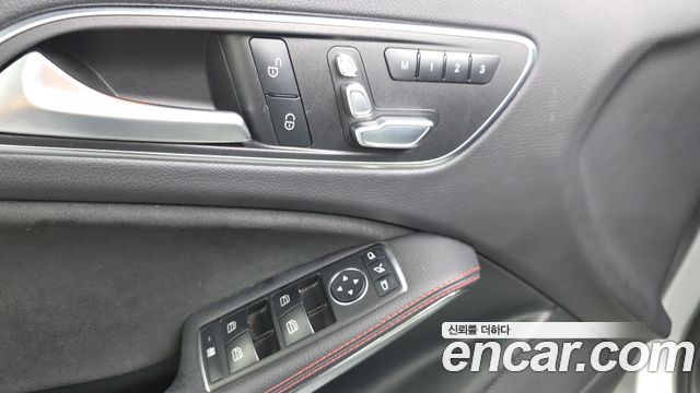Mercedes-Benz A-Class 2017 — photo 28