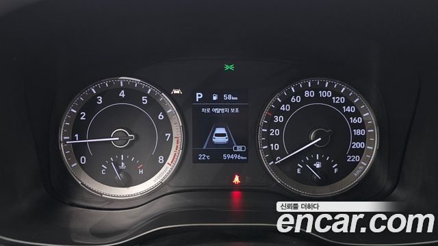 Hyundai Venue 2021 — photo 11