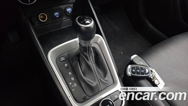 Hyundai Venue 2021 — photo 12
