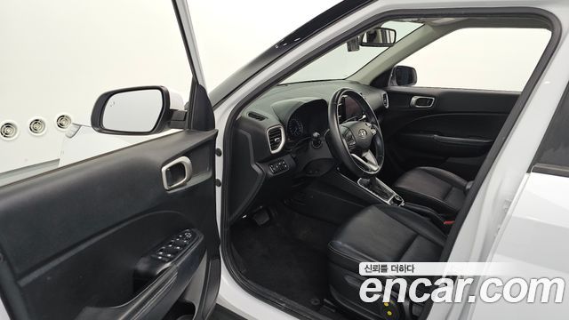 Hyundai Venue 2021 — photo 13